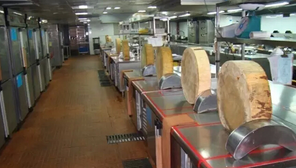 酒店不锈钢大菠萝福利网站导航设备图片